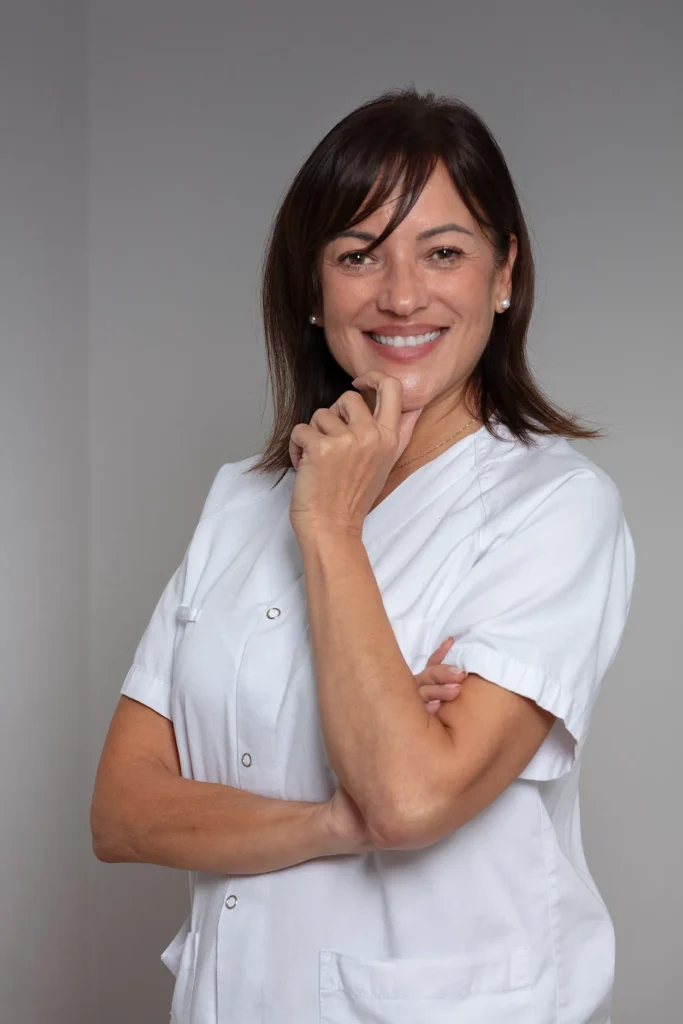 María José Sáez, auxiliar