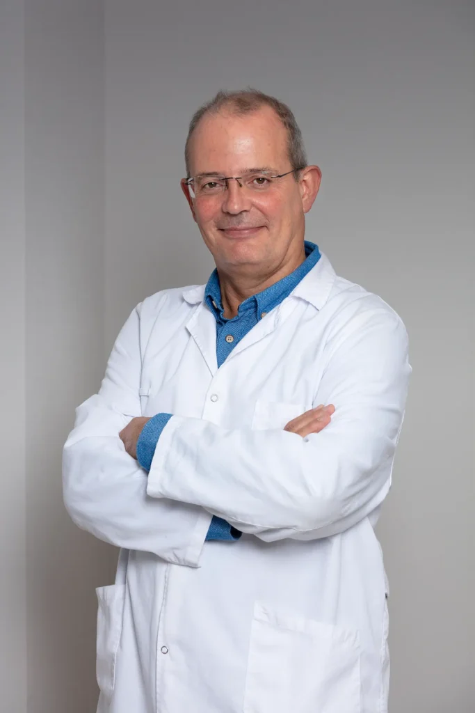 Dr Andrés Bujan, oftalmólogo (equipo oftalmología general)